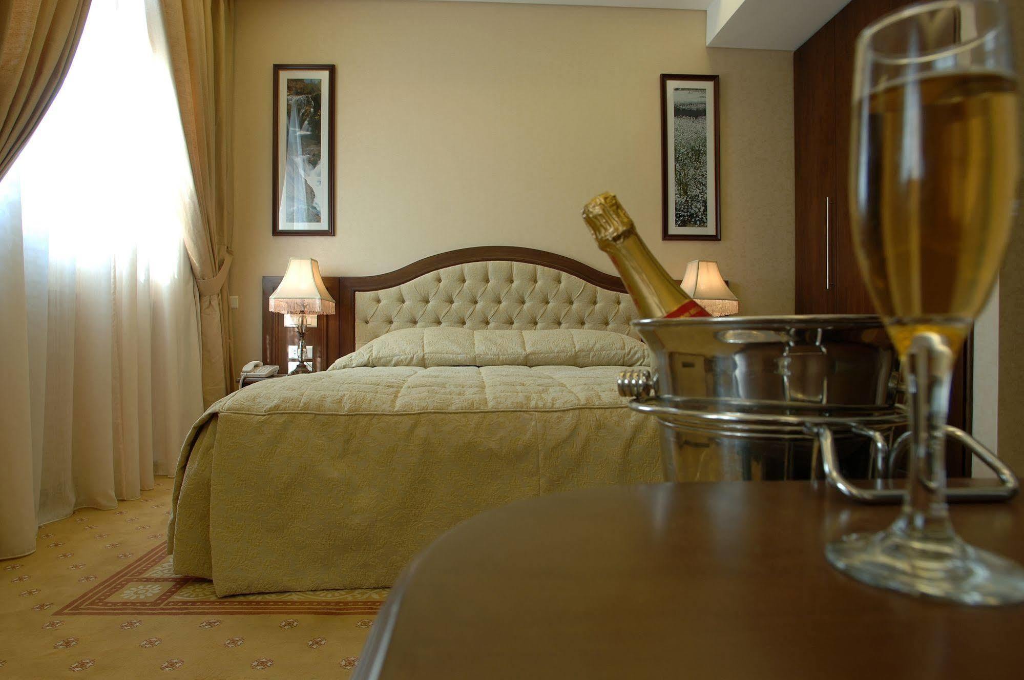 Etoile Suites Boutique Hotel Downtown Beirut Eksteriør billede